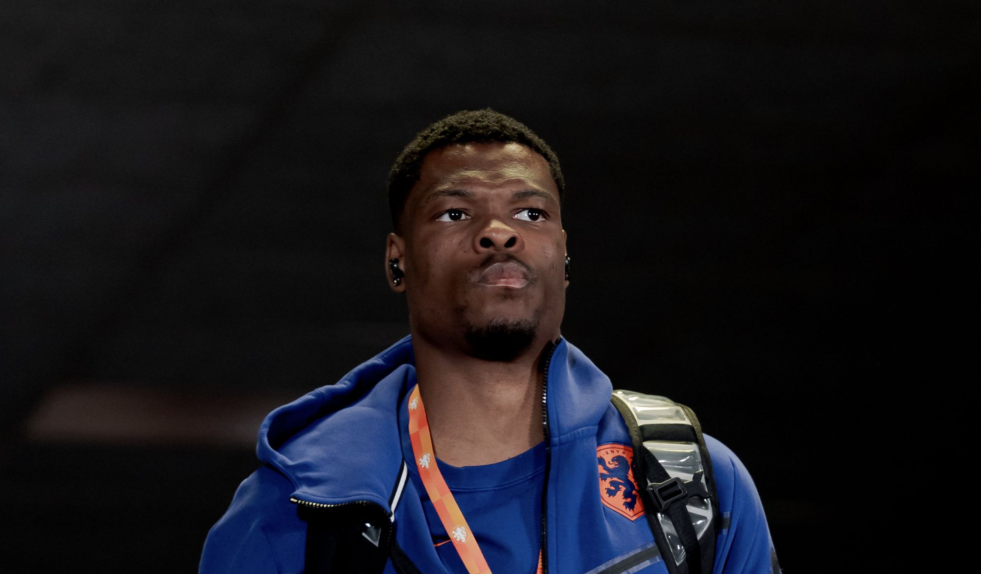 荷兰队官方：邓弗里斯因伤离开练习营，直接返回国际米兰